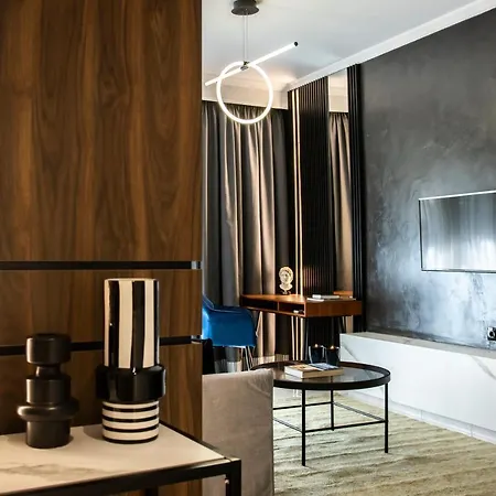 Veria Suite *