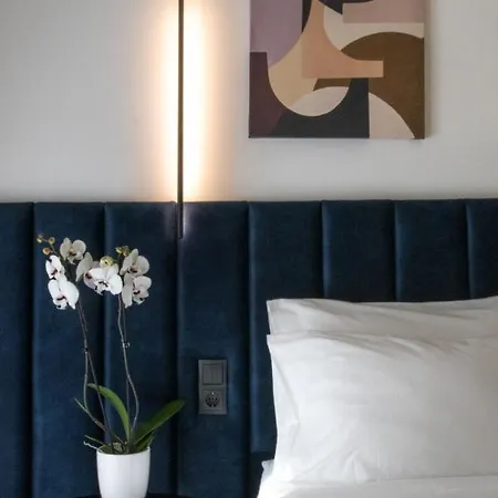 Veria Suite *